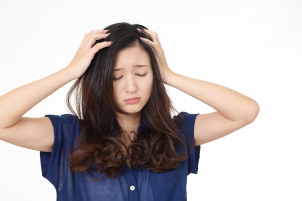 イライラする女性（イメージ）